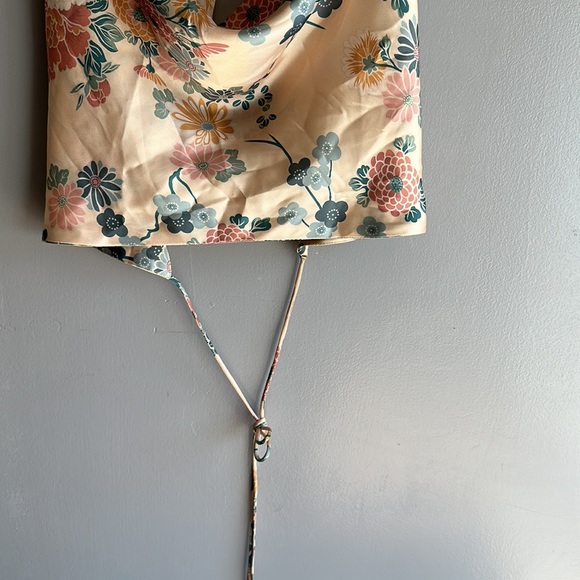 Zara Satin Effect Ecru Floral Top size S - Picture 8 of 10